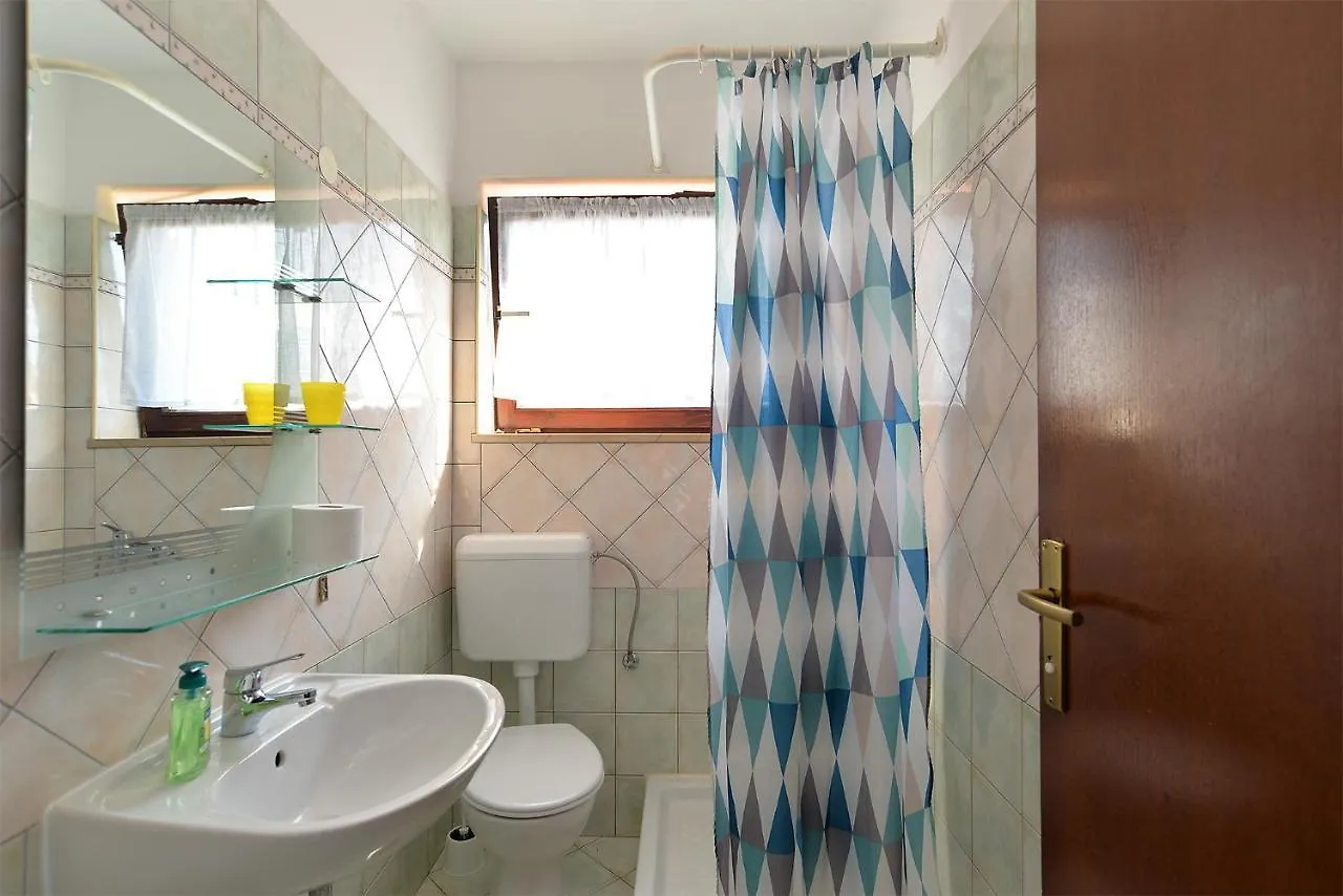 Apartment Boris 2058 Fazana